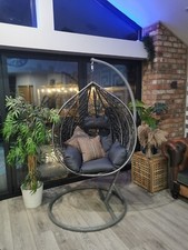 Swinging Egg Chair Premium
